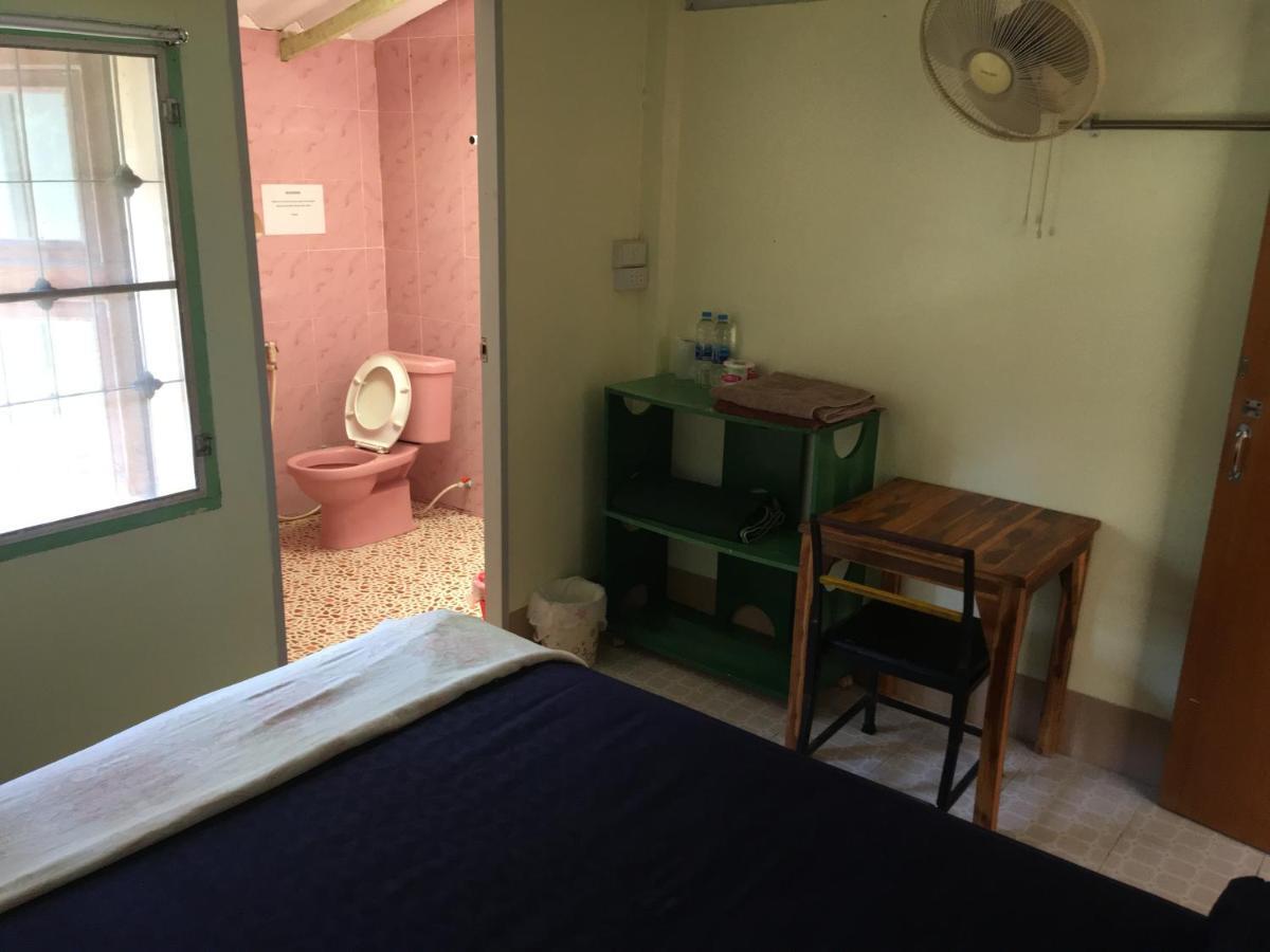 Orchid Guest House Трат Екстериор снимка