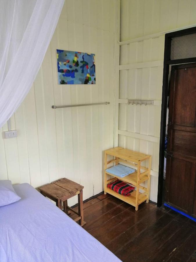 Orchid Guest House Трат Екстериор снимка