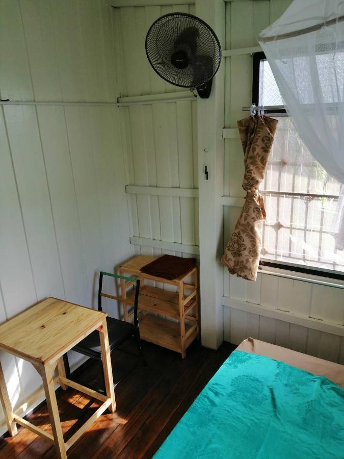 Orchid Guest House Трат Екстериор снимка